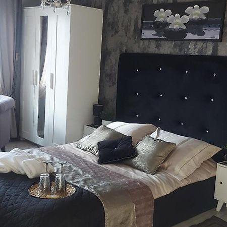 Pokoje U Camili Rewa Exteriör bild